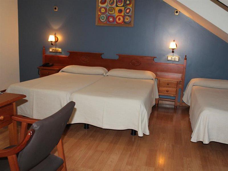 פונפרדה Hotel El Castillo מראה חיצוני תמונה