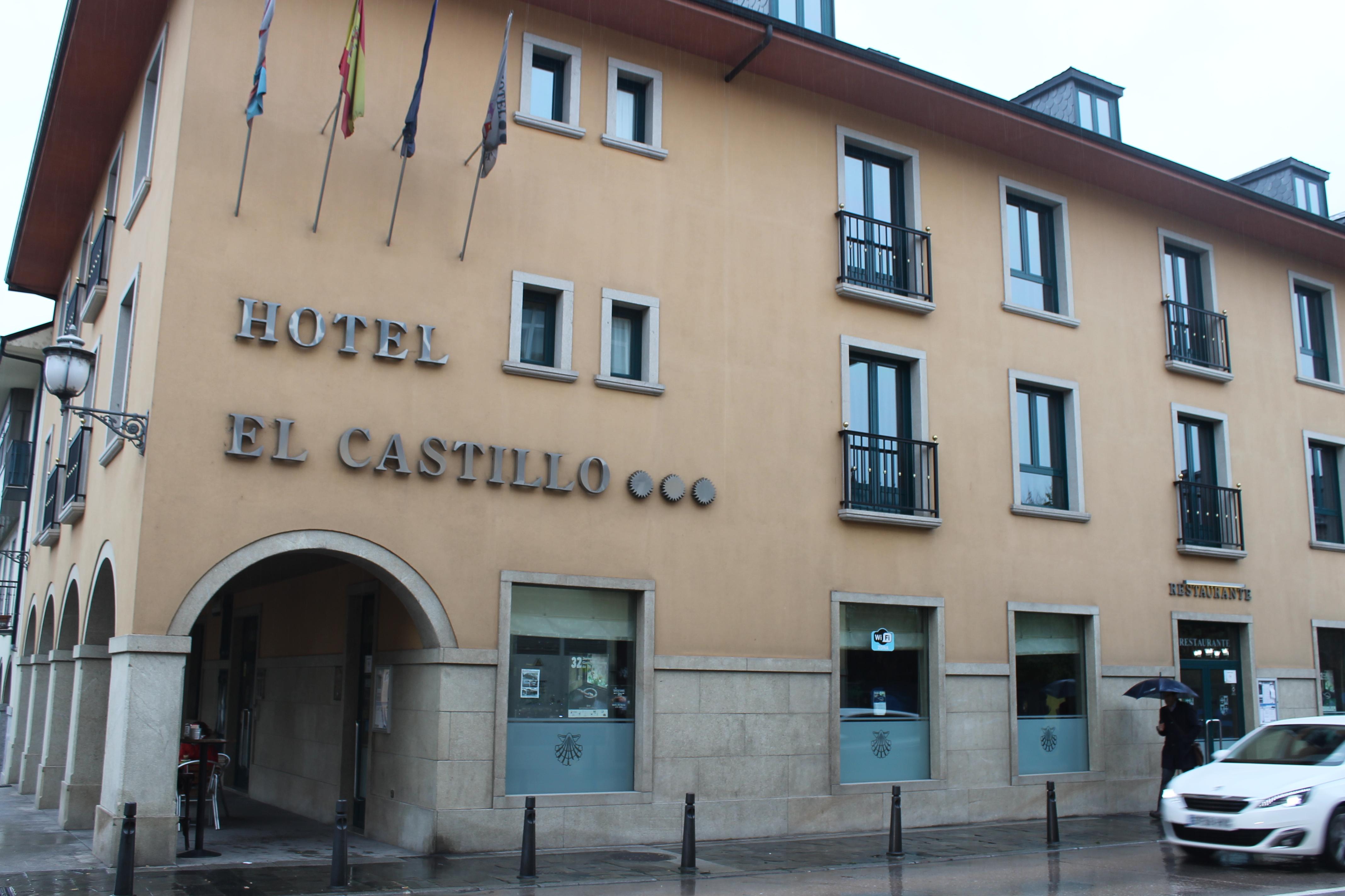 פונפרדה Hotel El Castillo מראה חיצוני תמונה