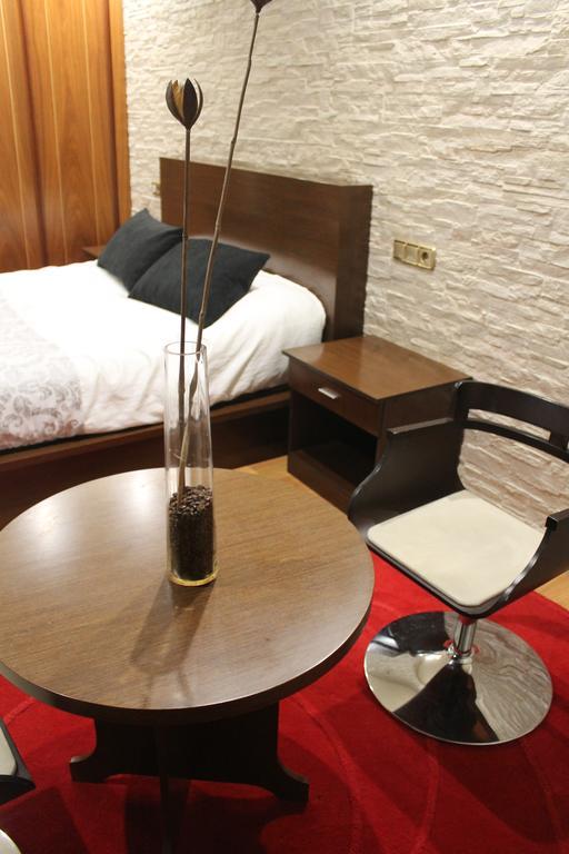 פונפרדה Hotel El Castillo מראה חיצוני תמונה