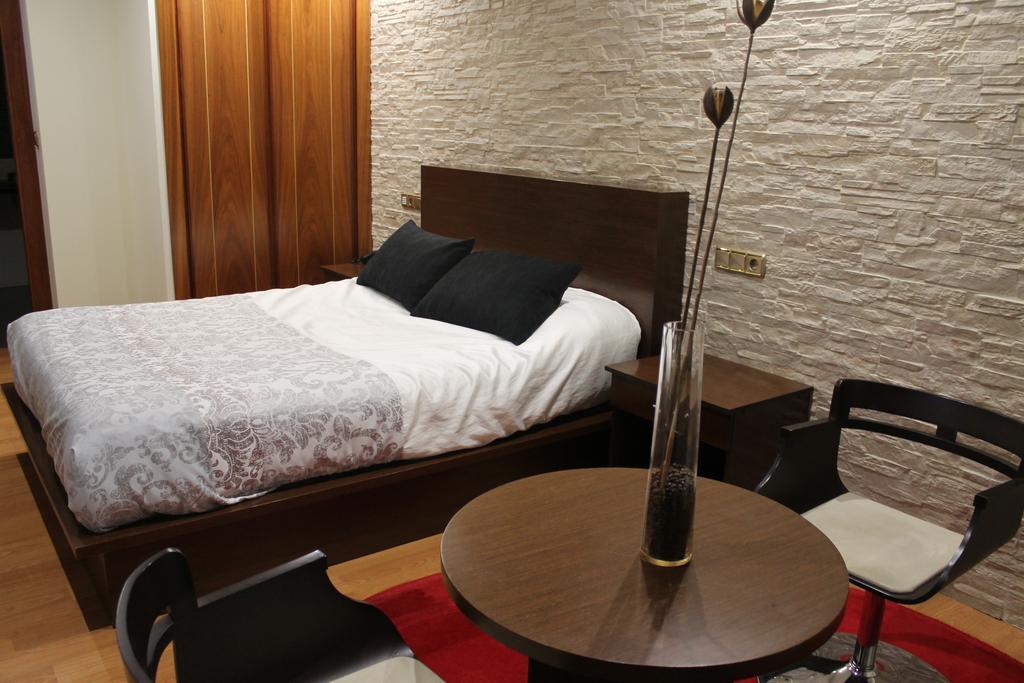 פונפרדה Hotel El Castillo מראה חיצוני תמונה
